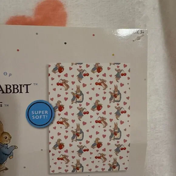 Peter Rabbit Beatrix Potter Valentines Day Blanket Strawberry Cherry Heart NWT - Picture 8 of 8